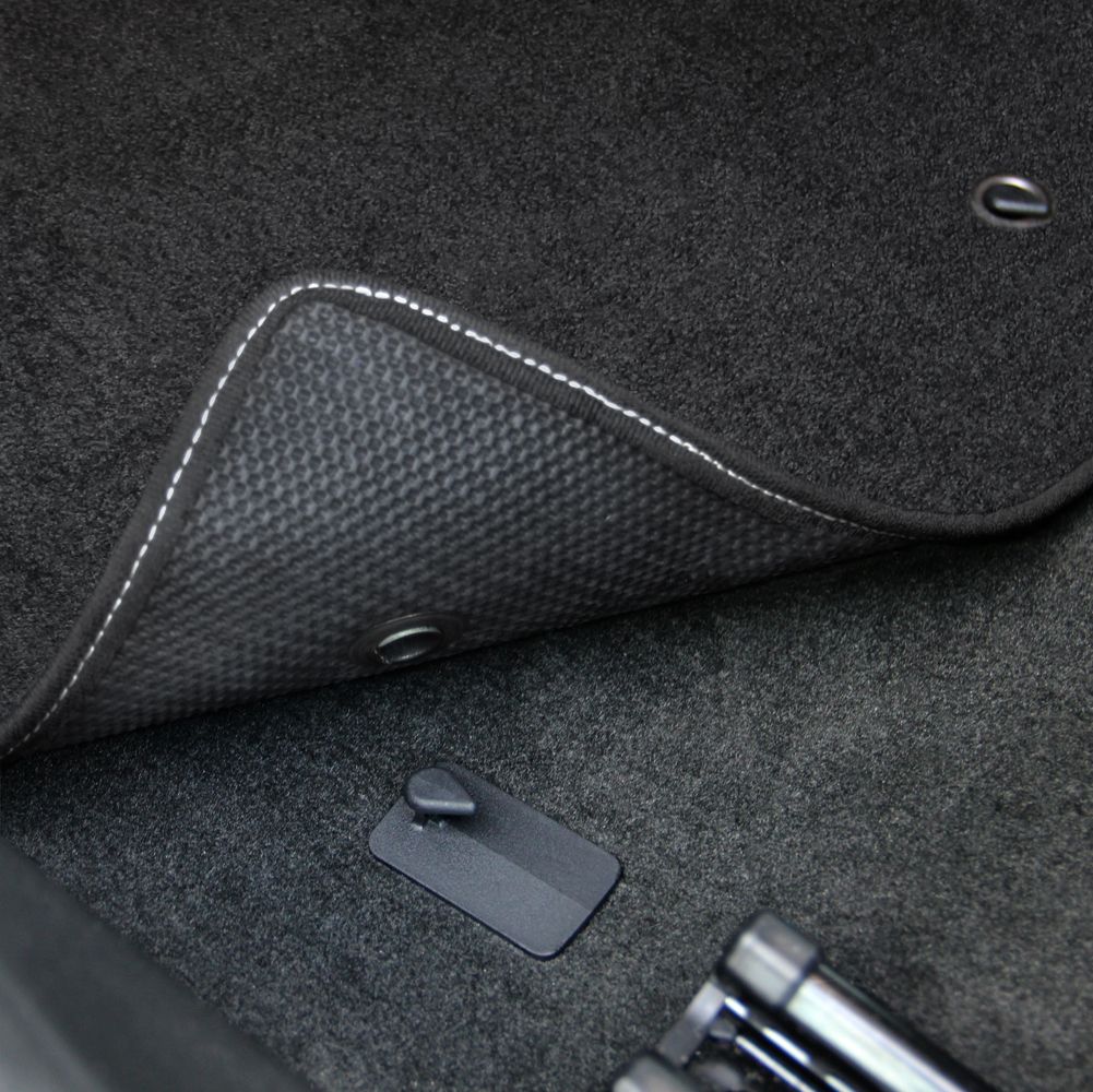 Lloyd Mats Car Floor Mat Plain for Toyota 2007-2011 Camry - Ebony - Picture 9 of 10