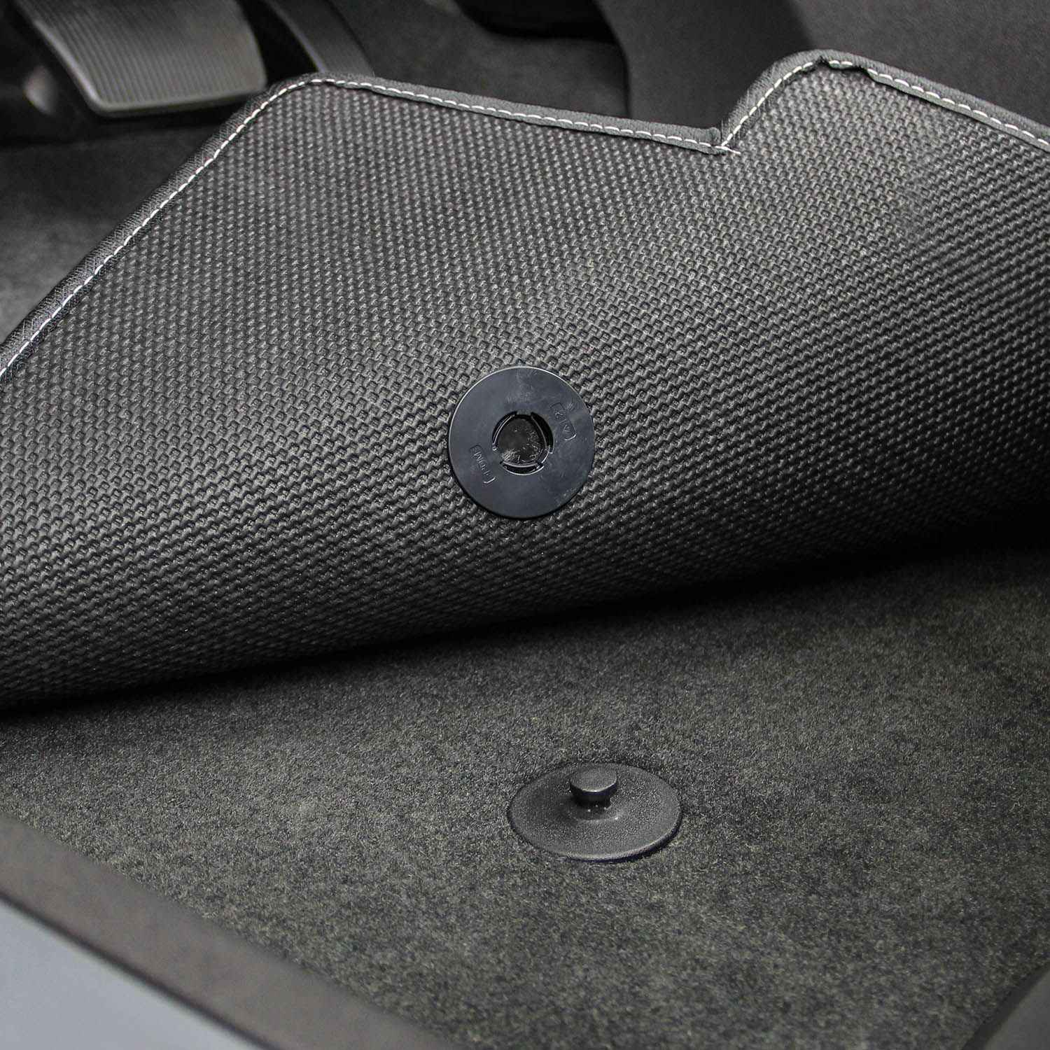 Lloyd Mats Car Floor Mat Camaro Shield Logo for Chevy 2016-2022 Camaro - Ebony - Picture 11 of 14